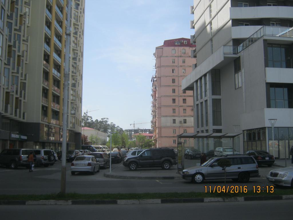Mindia'S Apartment Batumi Exterior photo